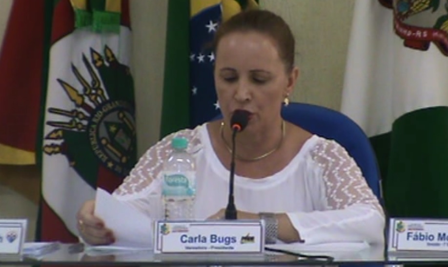 PLENÁRIO: Em Sessão Extraordinária, vereadores analisaram 9 Projetos do Executivo.