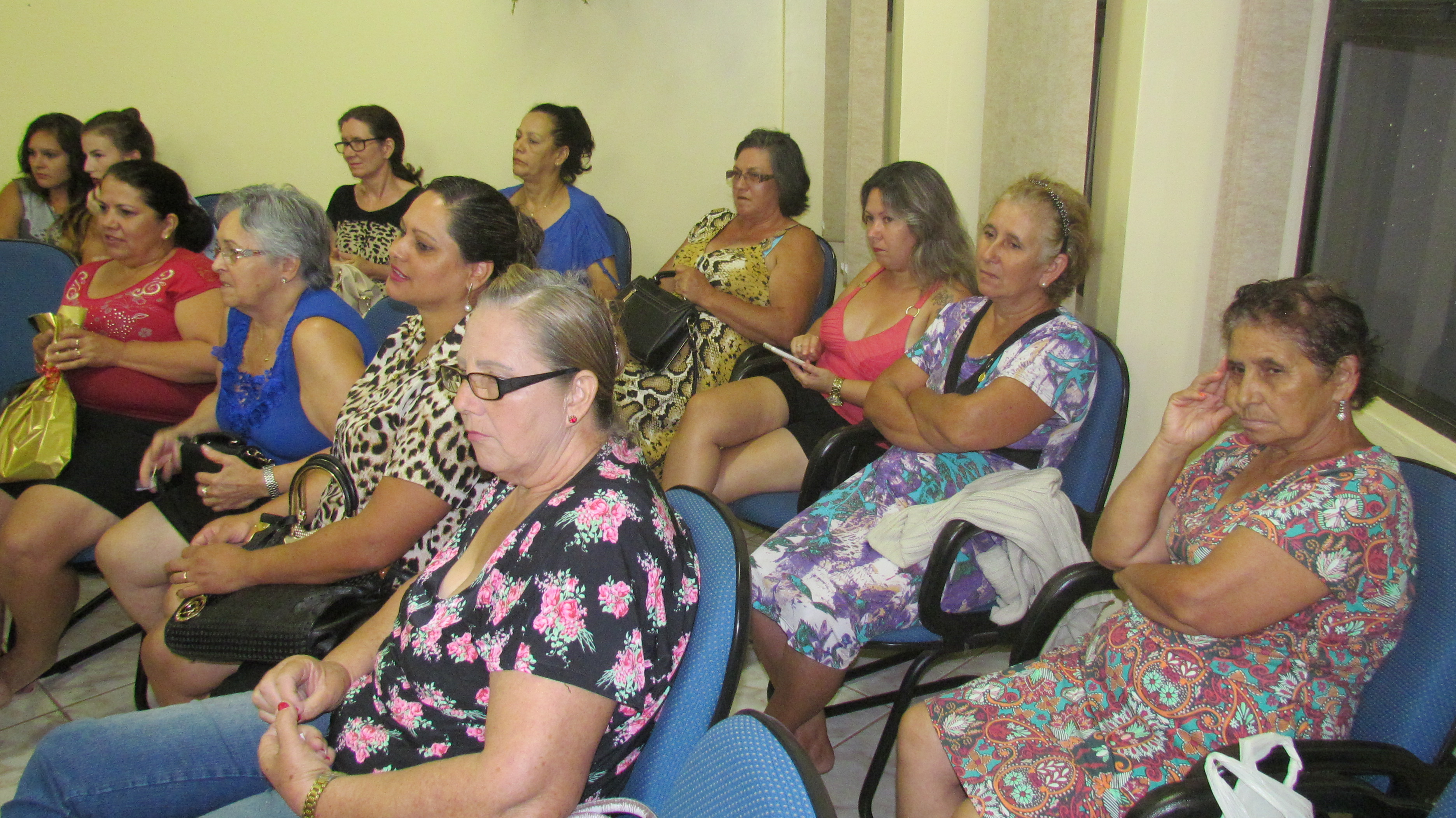 Mesa Redonda – Mulheres em Pauta