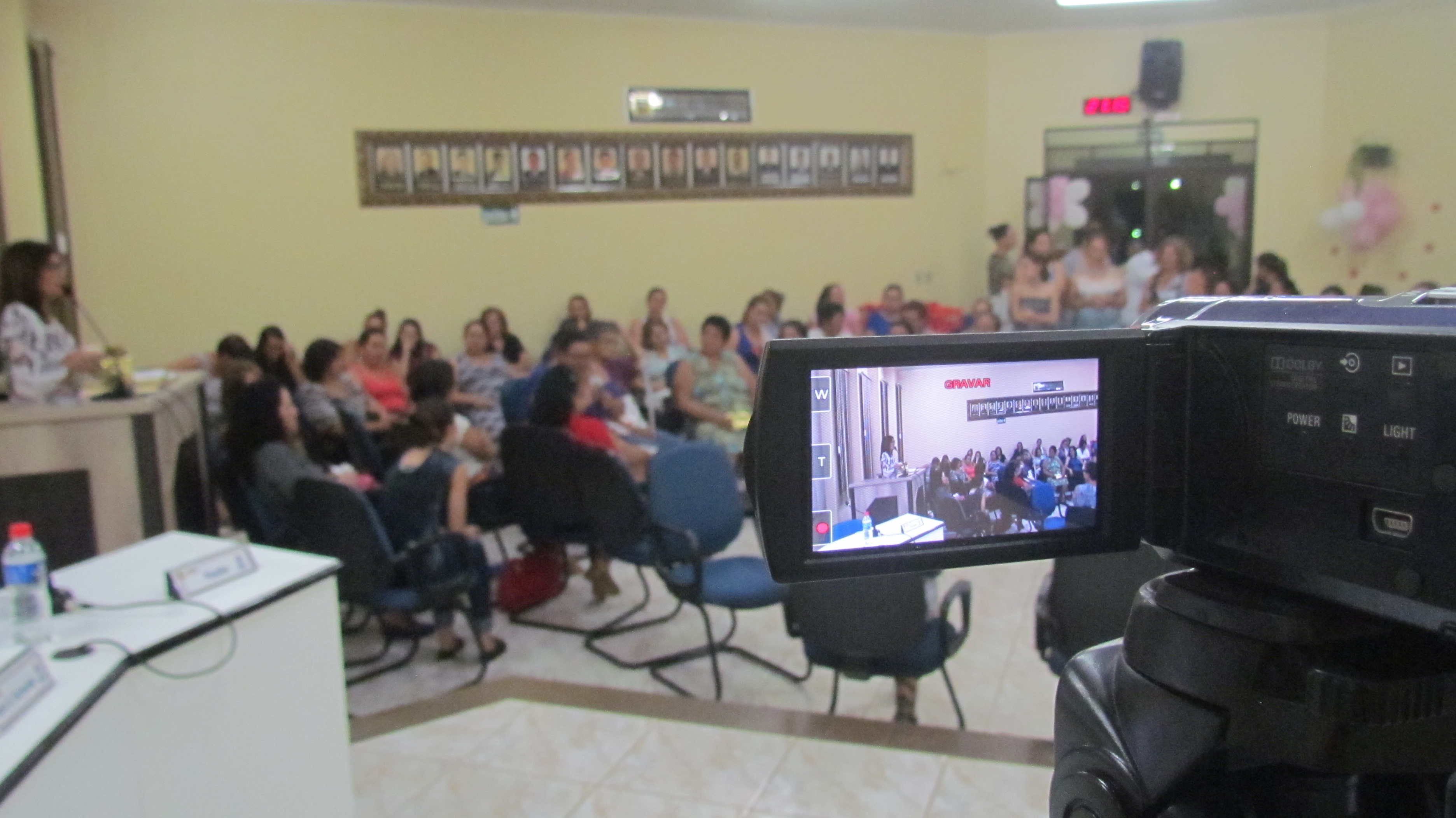 Mesa Redonda – Mulheres em Pauta