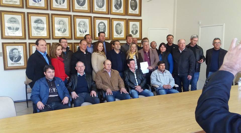 REPRESENTAÇÃO: Presidente da Câmara participa de reunião com Ministro do Trabalho