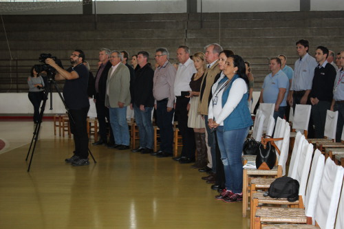 INVESTIMENTOS: Presidente da Câmara participa de reunião na cooperativa Languiru