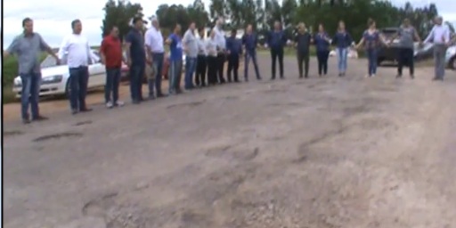 VRS-817 E OBRA ASFÁLTICA JACUIZINHO/TUNAS: Comunidade Regional Realiza Manifesto em pról de melhorias