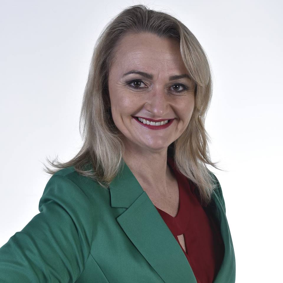 SESSÃO SOLENE NO DIA 30: Evento irá conceder  ” Troféu de Mulher Cidadã” a Bernardina Fernandes Goelzer com “Troféu Mulher Cidadã 2019”