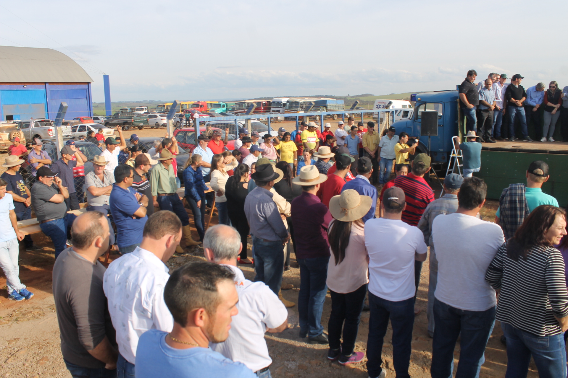 ASFALTO JÁ: Manifesto Pró-Asfalto Jacuizinho/Tunas (07/06/2019)