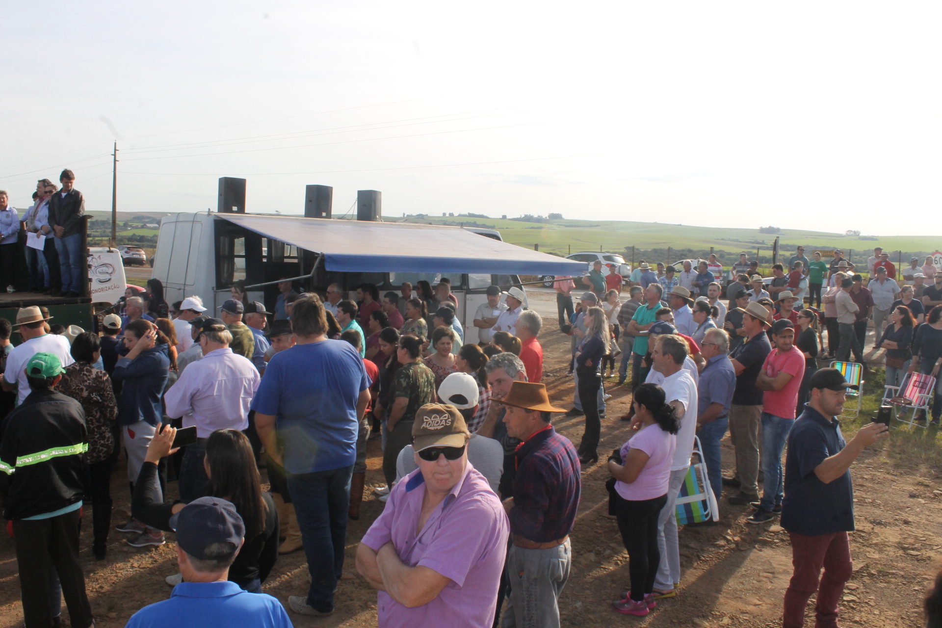ASFALTO JÁ: Manifesto Pró-Asfalto Jacuizinho/Tunas (07/06/2019)