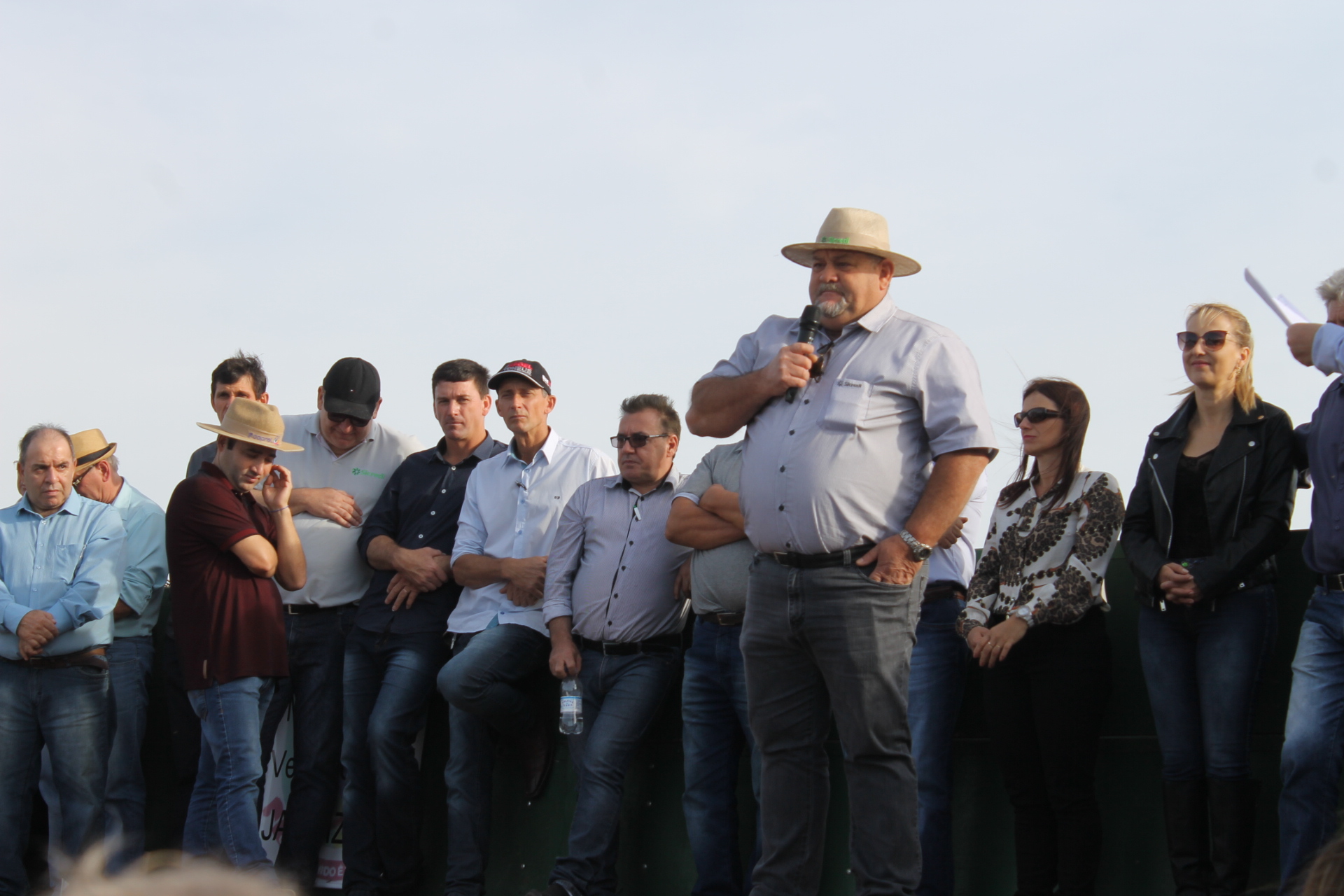 ASFALTO JÁ: Manifesto Pró-Asfalto Jacuizinho/Tunas (07/06/2019)