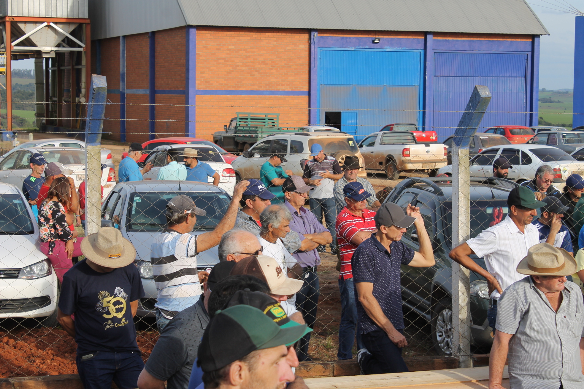 ASFALTO JÁ: Manifesto Pró-Asfalto Jacuizinho/Tunas (07/06/2019)