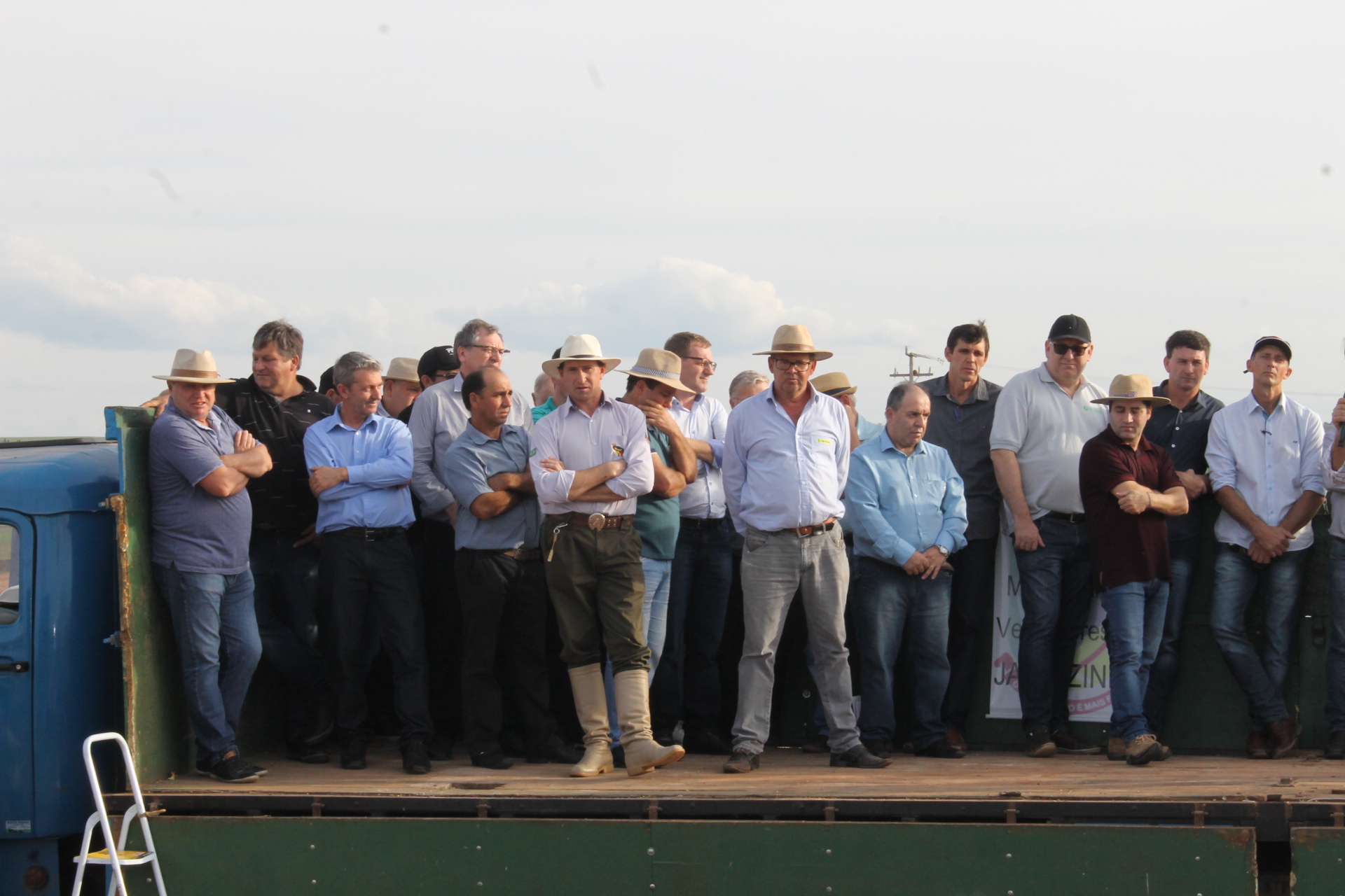 ASFALTO JÁ: Manifesto Pró-Asfalto Jacuizinho/Tunas (07/06/2019)