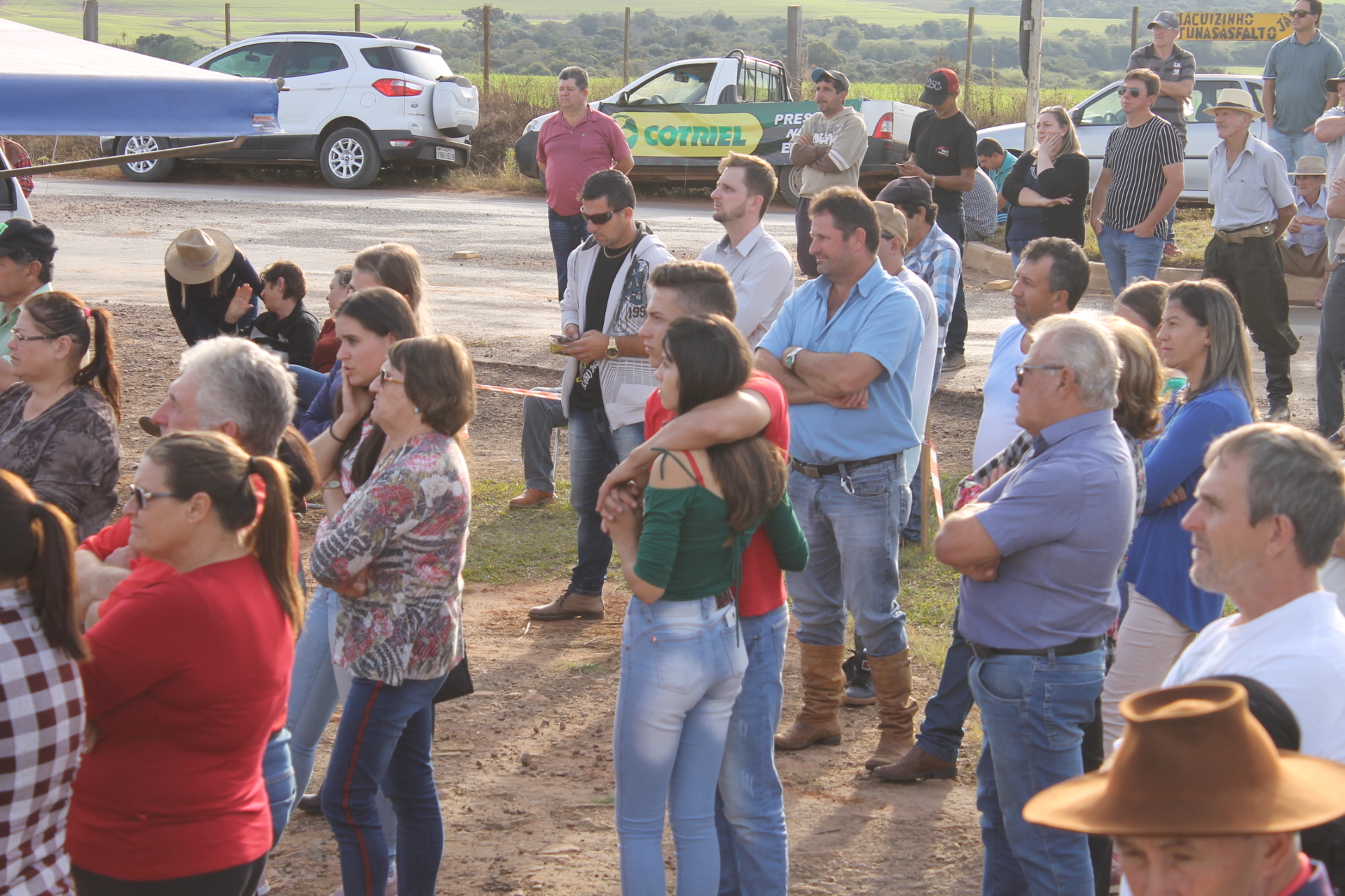 ASFALTO JÁ: Manifesto Pró-Asfalto Jacuizinho/Tunas (07/06/2019)