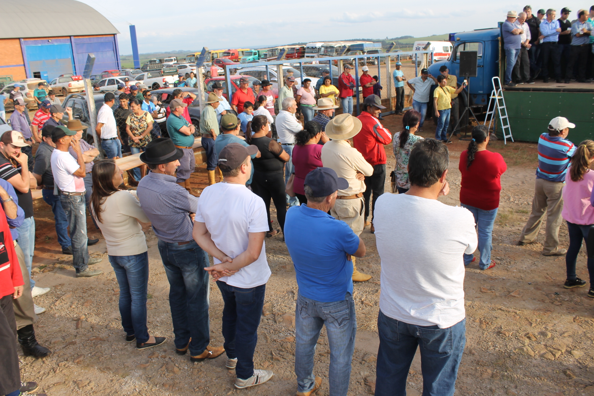 ASFALTO JÁ: Manifesto Pró-Asfalto Jacuizinho/Tunas (07/06/2019)