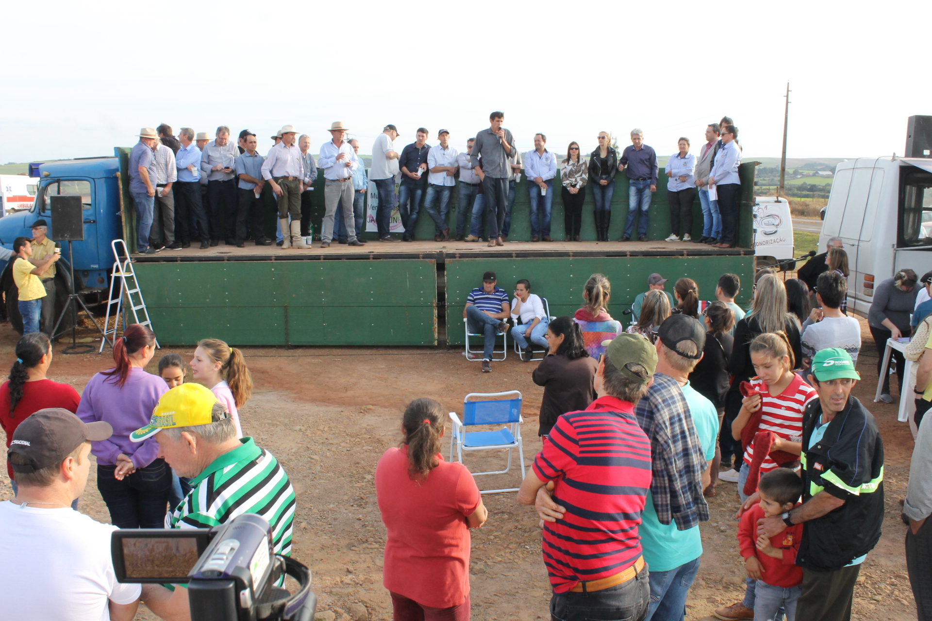 ASFALTO JÁ: Manifesto Pró-Asfalto Jacuizinho/Tunas (07/06/2019)