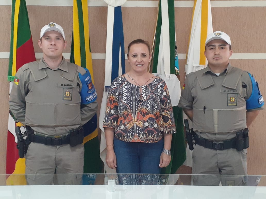 COMENDA DO 16º BPM: Presidente da Câmara recebe visita de policiais militares