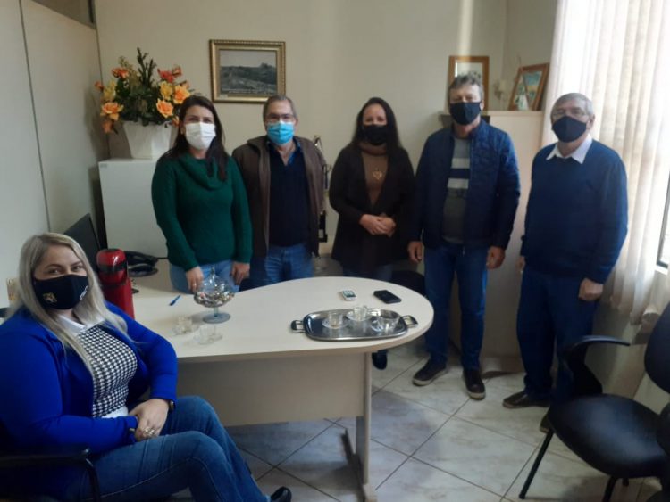 ASFALTO JÁ: Gestores e legisladores realizam nova reunião. Captação por recursos para Projeto Técnico foi definida.