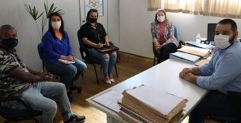 CAUSA ANIMAL: Vereadora Daniela Moraes busca soluções em reunião.