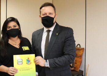 PATRULHA AGRÍCOLA: Vereadora Schaiane luta por recursos para compra de trator Traçado com Garfo para agricultura.