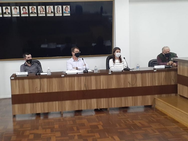 REUNIÃO: Presidente da Câmara participa de reunião de prestação de contas e planejamento da ASCAMAJA