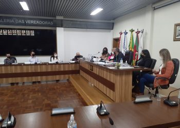 REUNIÃO: Presidente da Câmara participa de reunião de prestação de contas e planejamento da ASCAMAJA