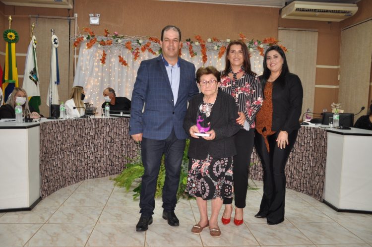 TROFÉU MULHER CIDADÃ: Câmara de Vereadores de Jacuizinho entrega honrarias em Sessão Solene.