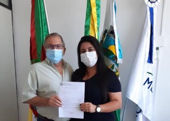 COMBATE A SECA: Presidente da Câmara e prefeito oficializam a requisição de abertura de 10 açudes e 01 poço artesiano no município.