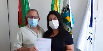 COMBATE A SECA: Presidente da Câmara e prefeito oficializam a requisição de abertura de 10 açudes e 01 poço artesiano no município.