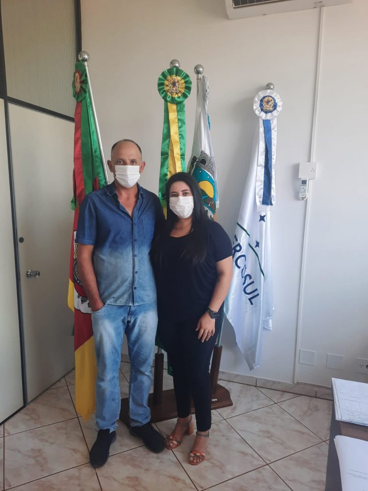 APOIO A GESTÃO PÚBLICA: Presidente da Câmara participa de reunião com prefeito em exercício.
