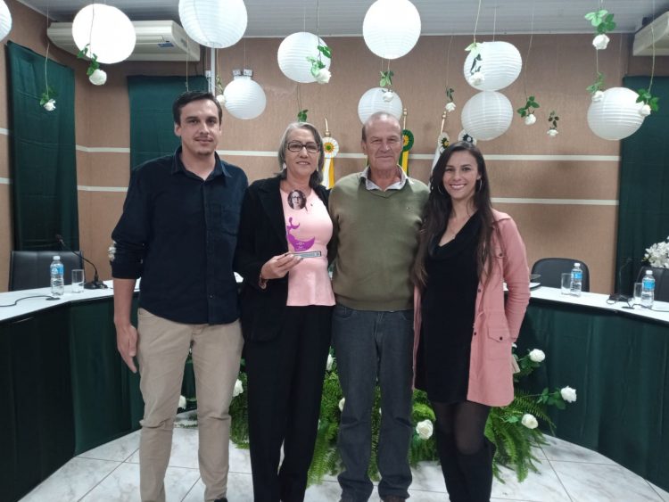 TROFÉU MULHER CIDADÃ, EDIÇÃO 2022: Mulheres são agraciadas com troféus