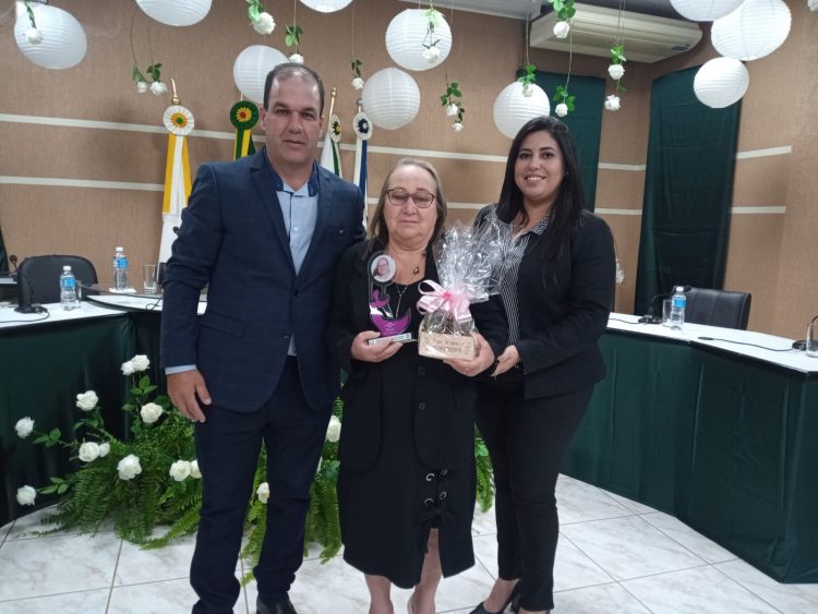 TROFÉU MULHER CIDADÃ, EDIÇÃO 2022: Mulheres são agraciadas com troféus