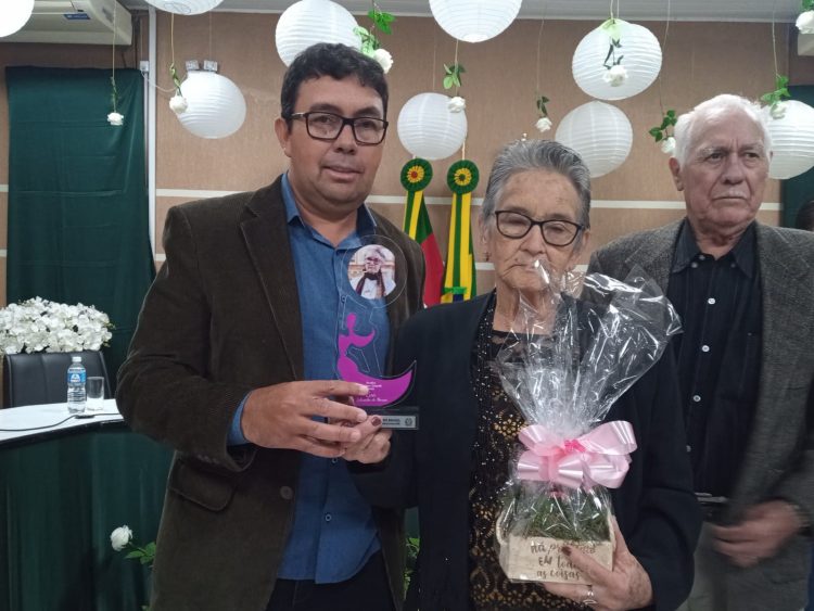 TROFÉU MULHER CIDADÃ, EDIÇÃO 2022: Mulheres são agraciadas com troféus