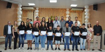 SESSÃO SIMULADA: Vereadores realizam sessão do Projeto Câmara Estudantil Municipal.