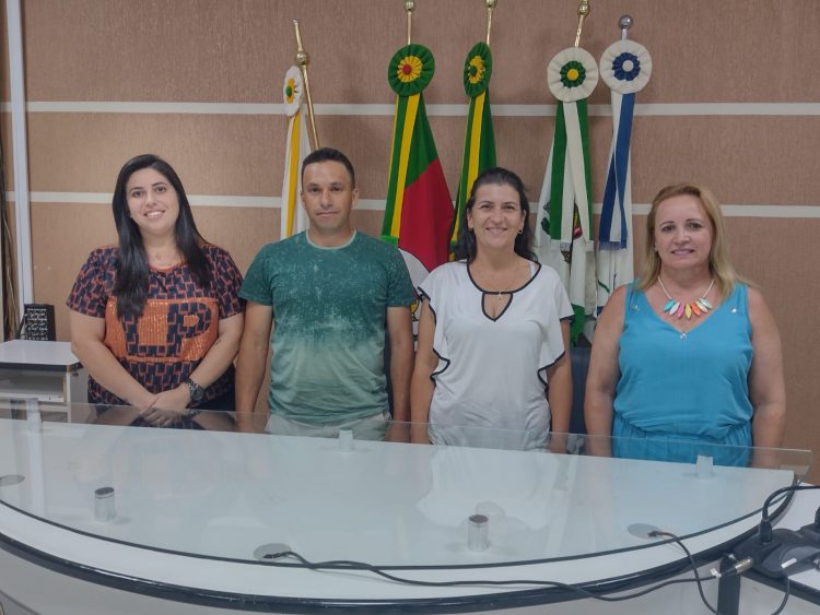 MESA DIRETORA: Elizeu de Matos é eleito novo presidente para ano de 2023