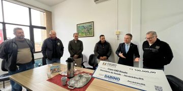 RECURSOS: Presidente do legislativo acompanha comitiva em anuncio de envio de recursos ao município.