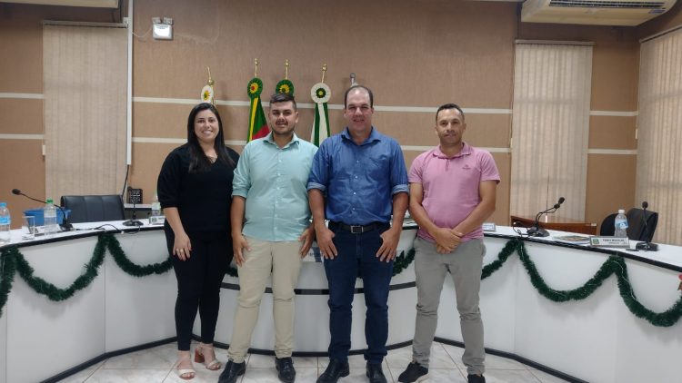 MESA DIRETORA: Fábio Mocelin é eleito presidente para gestão 2024