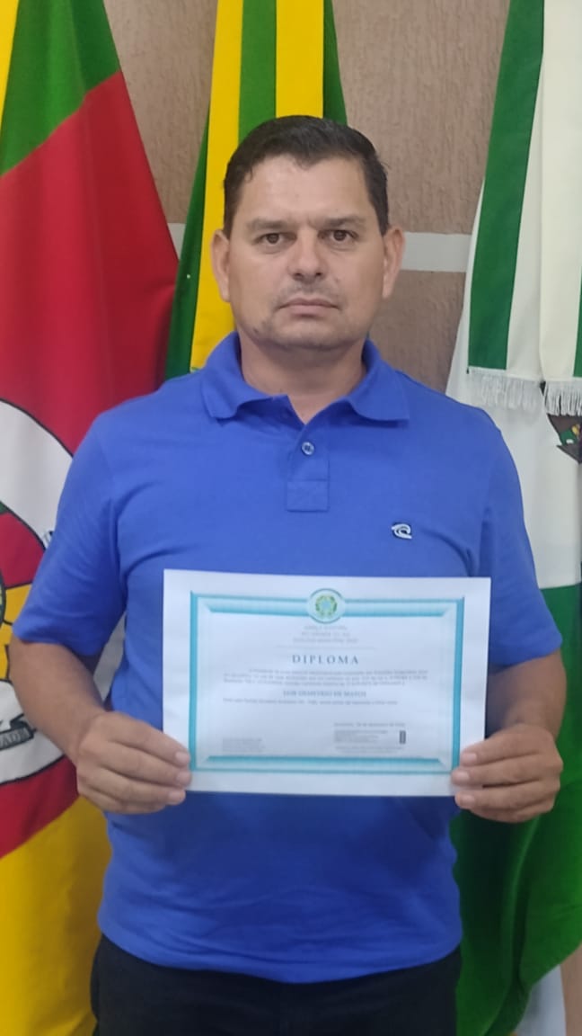 PLENÁRIO: Jair Demétrio de Matos, assume vaga no legislativo.