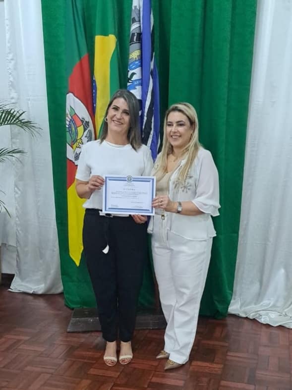 JUSTIÇA ELEITORAL: Vereadores eleitos são diplomados.