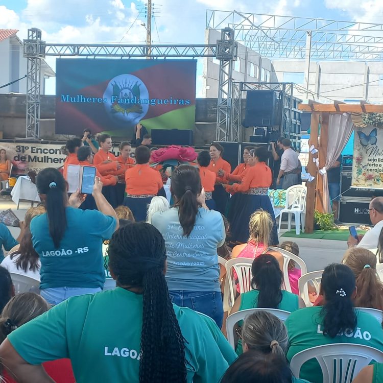 ENCONTRO INTERMUNICIPAL DAS MULHERES: Presidente do legislativo e vereadoras participam de evento no município de Lagoão.