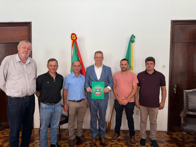 RECURSOS: Vereadores intercedem para retorno do ICMS do leite à Jacuizinho.