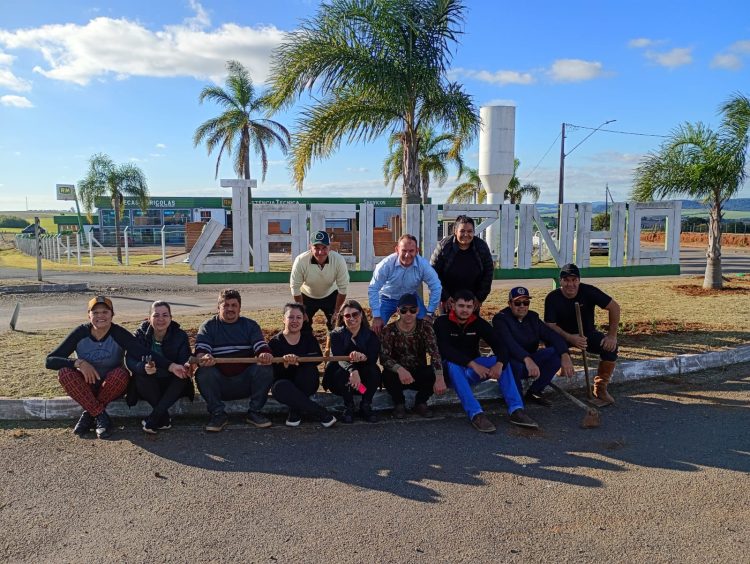 TREVO DE ACESSO: Câmara de Vereadores adota canteiro do trevo de acesso à cidade