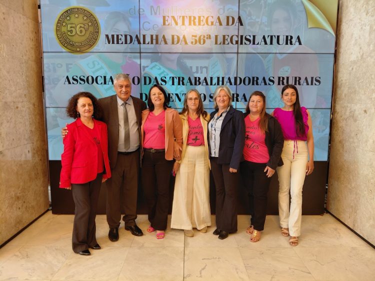 CONDECORAÇÃO: Vereadora prestigia homenagem a Associação de Trabalhadoras Rurais