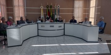 VEREADOR IDOSO POR UM DIA: Sessão Especial dará posse aos integrantes do projeto