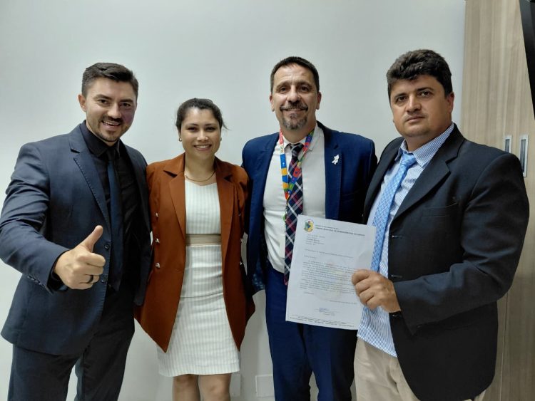 RECURSOS: Presidente do legislativo e vereadores protocolam pedidos em Brasília.