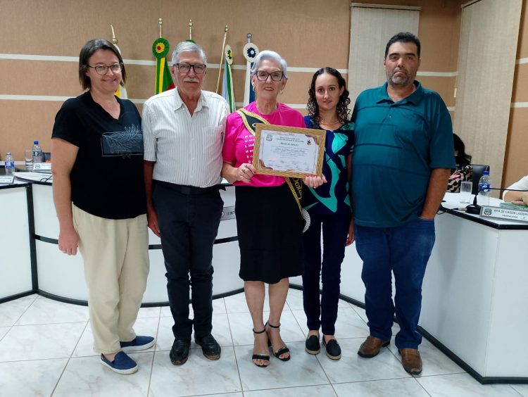 MOÇÃO DE APLAUSOS: Legislativo homenagea as trabalhadoras rurais Rosimere Guerreiro Bugs e Fátima Sisnandes Pereira