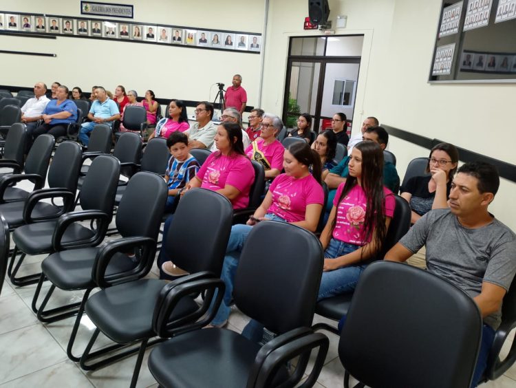 MOÇÃO DE APLAUSOS: Legislativo homenagea as trabalhadoras rurais Rosimere Guerreiro Bugs e Fátima Sisnandes Pereira