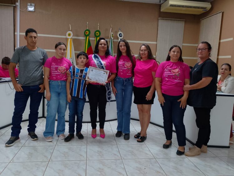 MOÇÃO DE APLAUSOS: Legislativo homenagea as trabalhadoras rurais Rosimere Guerreiro Bugs e Fátima Sisnandes Pereira