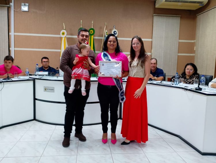 MOÇÃO DE APLAUSOS: Legislativo homenagea as trabalhadoras rurais Rosimere Guerreiro Bugs e Fátima Sisnandes Pereira