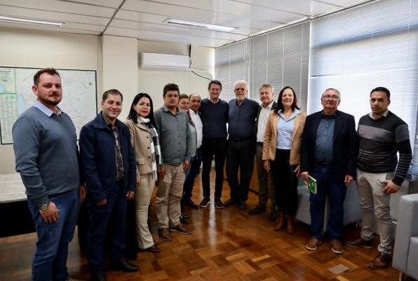 ASFALTO JÁ: Vereadores participam de audiência na DAER.